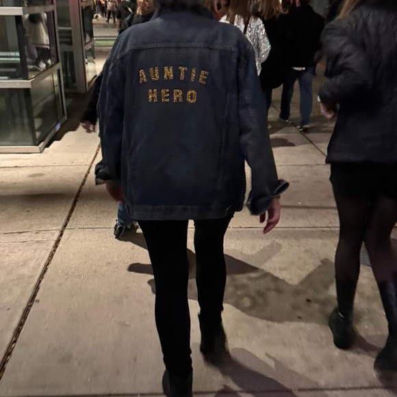 Auntie Hero Gap 1969 vintage Jean jacket AUTHENTIC TAYLOR SWIFT CONCERT JACKET - Picture 9 of 9